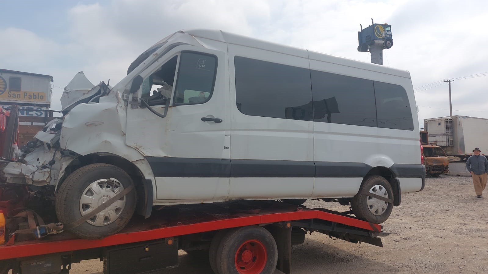 Portalón Jac SUNRAY  USADO